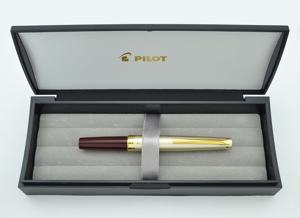 Pilot Elite 95S Pocket Fountain Pen - Deep Red, 14k Extra Fine Nib